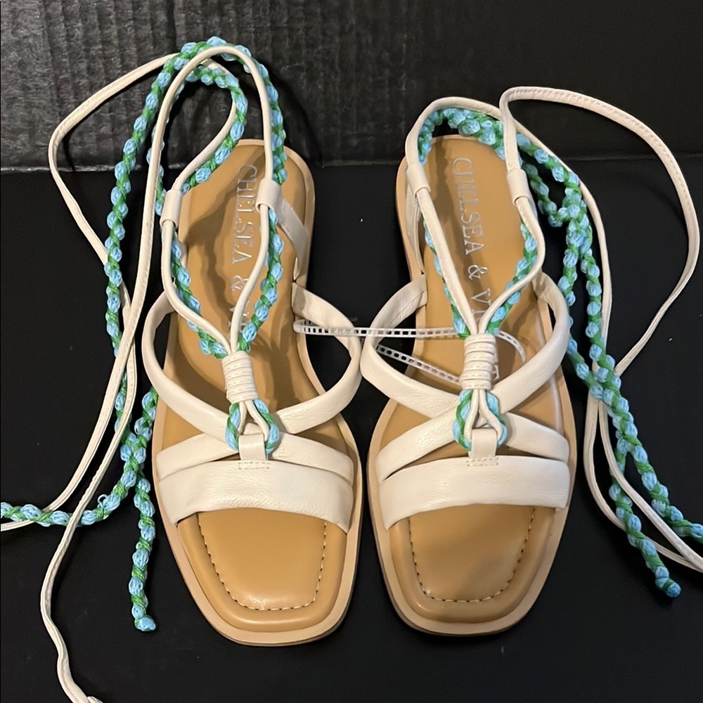 Chelsea & Violet Women's Cream Sandals